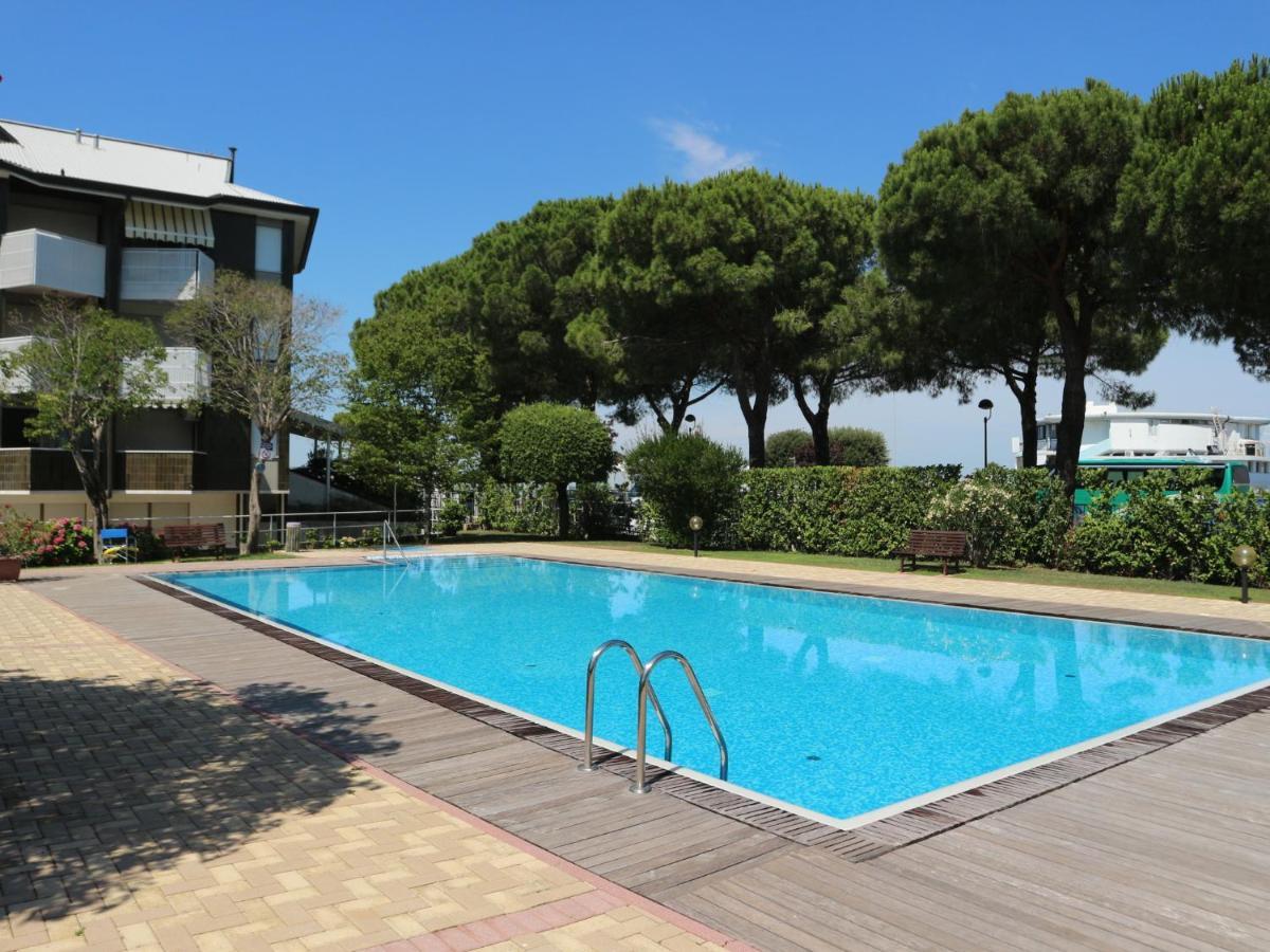 Casa Marina Apartment Линяно Сабиадоро Екстериор снимка