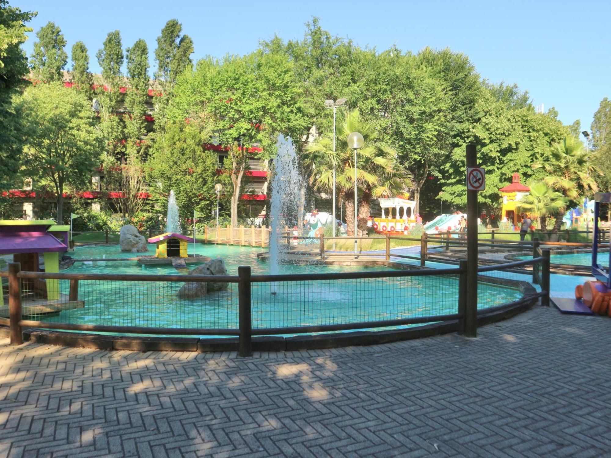 Casa Marina Apartment Линяно Сабиадоро Екстериор снимка