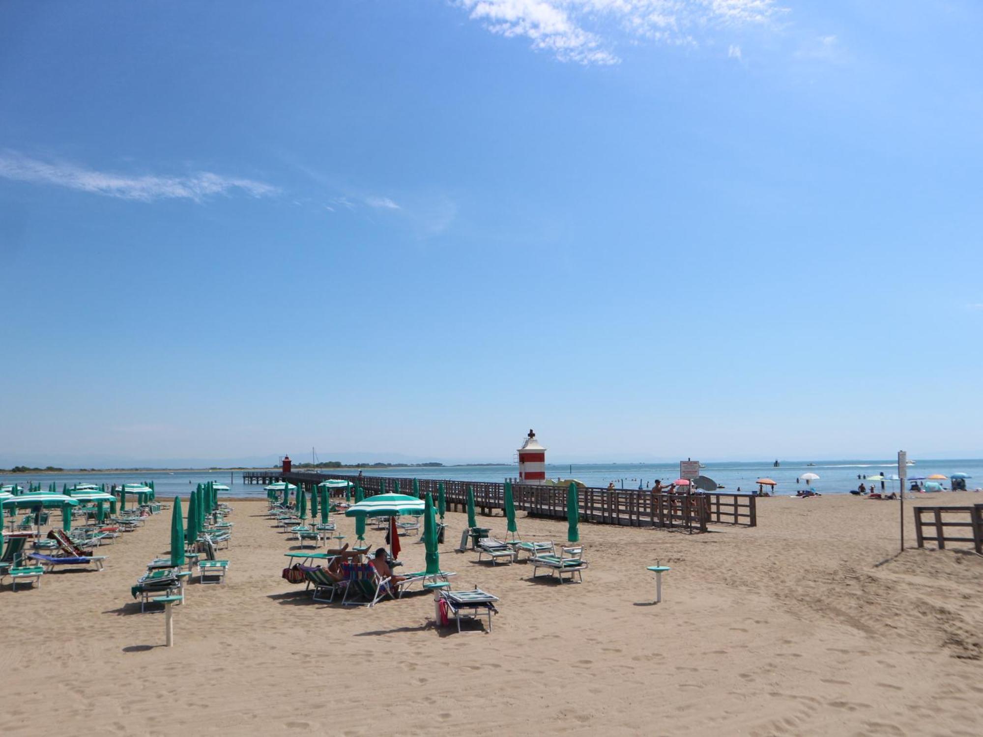 Casa Marina Apartment Линяно Сабиадоро Екстериор снимка