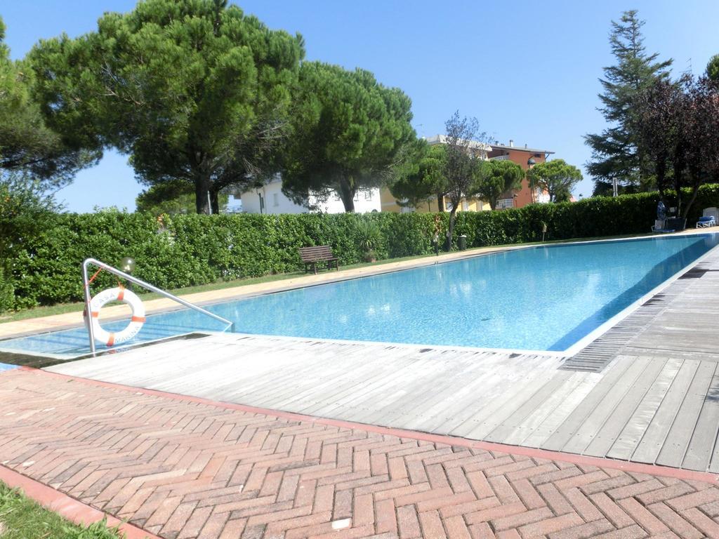 Casa Marina Apartment Линяно Сабиадоро Екстериор снимка